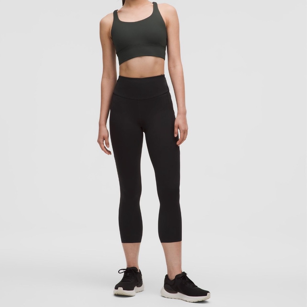 Lululemon black Wunder Under Crop (High-Rise) size 6